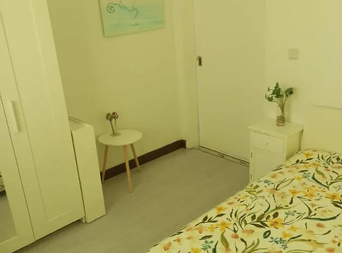 At Your Doorstep - Bedrooms Quarto em Acomodações Particulares Lisboa