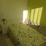 At Your Doorstep - Bedrooms * Лиссабон